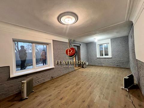 комерційна за адресою Стадіонна вул., 14а