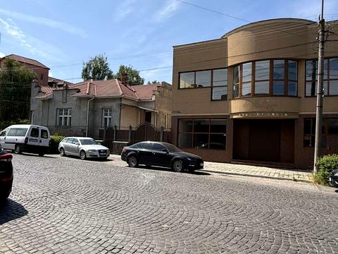 дом по адресу Михайла Грушевського ул.