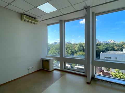 комерційна за адресою Київ, Митрополита Василя Липківського вул. (Урицького), 45