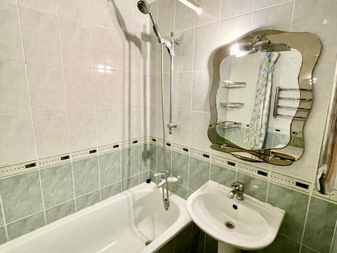 квартира за адресою Князя Володимира Великого просп., 114