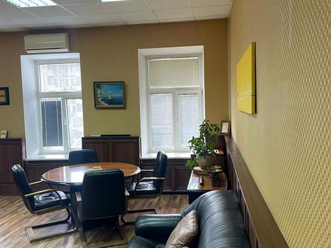 комерційна за адресою Фролівська вул., 1/6