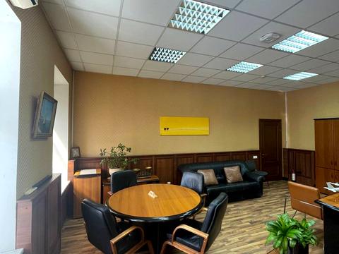 комерційна за адресою Фролівська вул., 1/6