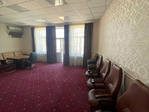 комерційна за адресою Фролівська вул., 1/6