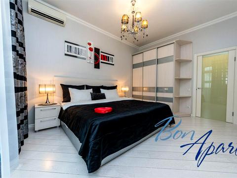 квартира за адресою Шота Руставелі вул., 44