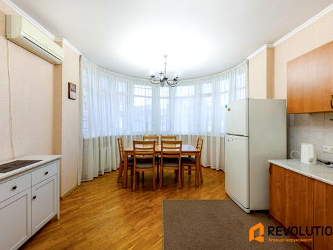 квартира за адресою Золотоустівська вул., 10-12