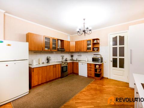 квартира за адресою Золотоустівська вул., 10-12