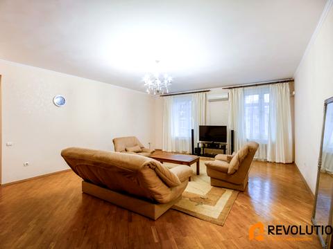 квартира за адресою Золотоустівська вул., 10-12