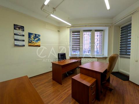 комерційна за адресою Володимира Івасюка просп. (Героїв Сталінграду), 4