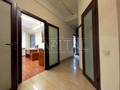 комерційна за адресою Володимира Івасюка просп. (Героїв Сталінграду), 4