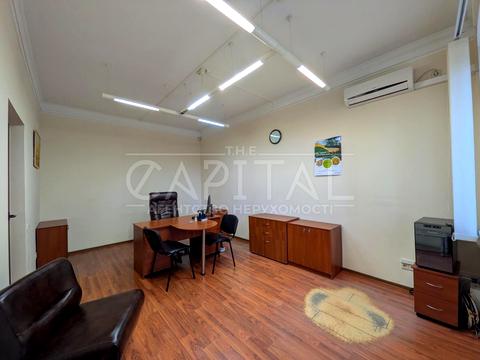 комерційна за адресою Володимира Івасюка просп. (Героїв Сталінграду), 4