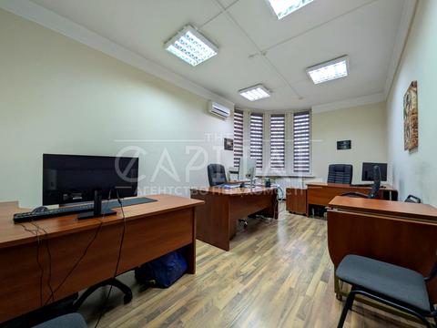 комерційна за адресою Володимира Івасюка просп. (Героїв Сталінграду), 4