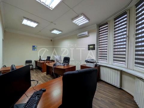 комерційна за адресою Володимира Івасюка просп. (Героїв Сталінграду), 4