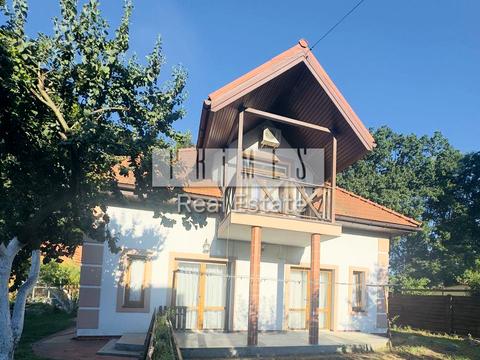 будинок за адресою Центральна