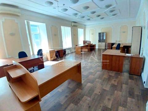 комерційна за адресою Івана Мазепи вул. (Січневого Повстання), 10