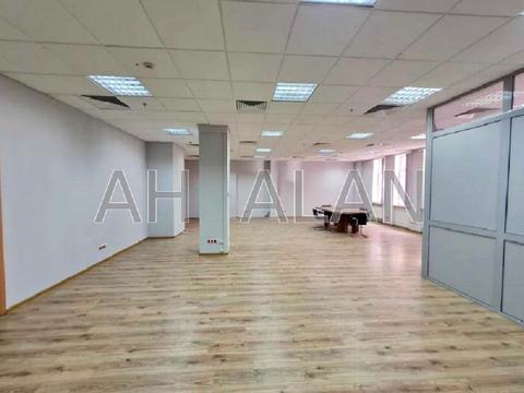 коммерческая по адресу Верхній Вал ул., 4