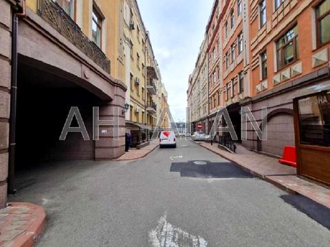 коммерческая по адресу Верхній Вал ул., 4