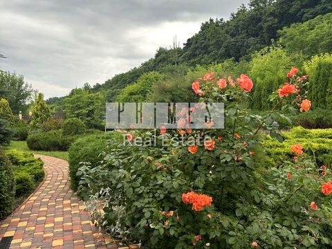 дом по адресу Центральна