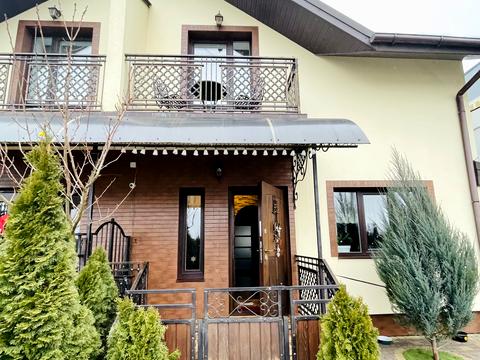 будинок за адресою с. Зимна Вода, бічна Миру вул.