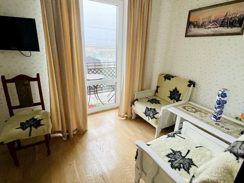 будинок за адресою с. Зимна Вода, бічна Миру вул.