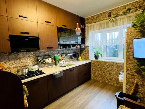 будинок за адресою с. Зимна Вода, бічна Миру вул.