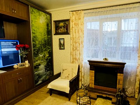 будинок за адресою с. Зимна Вода, бічна Миру вул.