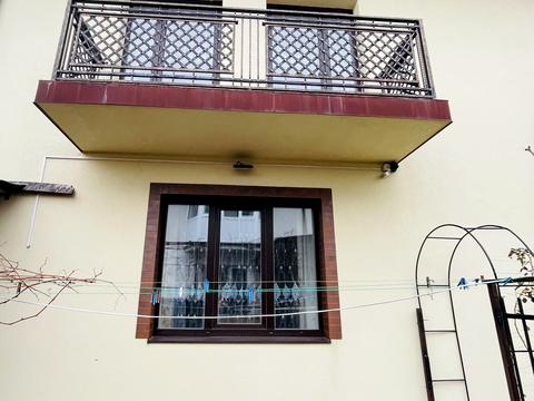 будинок за адресою с. Зимна Вода, бічна Миру вул.