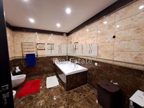 будинок за адресою Квітнева вул.