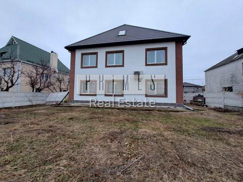 будинок за адресою Квітнева вул.