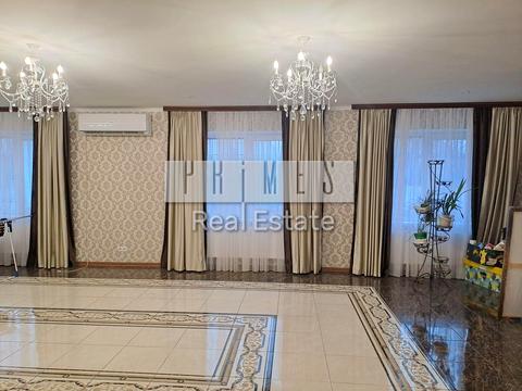 будинок за адресою Квітнева вул.