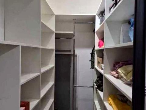 квартира за адресою Оксамитова вул., 9-А