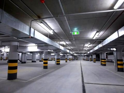 паркоместо по адресу Андрея Верхогляда ул. (Михайла Драгомирова), 12