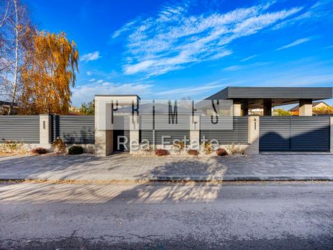 будинок за адресою Квітнева вул.