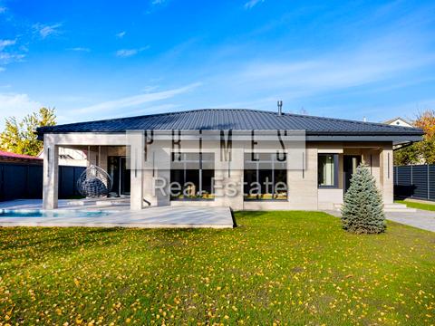 будинок за адресою Квітнева вул.