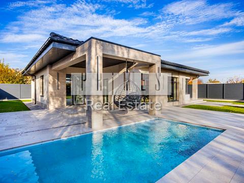 будинок за адресою Квітнева вул.