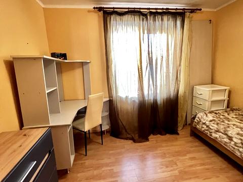 квартира за адресою Митрополита Шептицького вул., 1