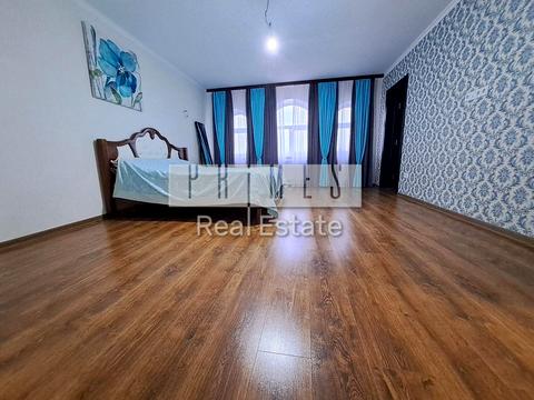 будинок за адресою Квітнева вул.