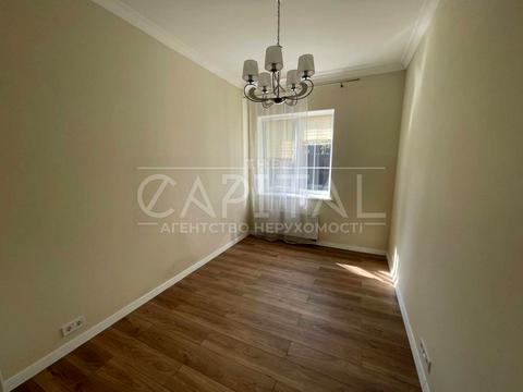 будинок за адресою смт. Козин, Лобановського вул.