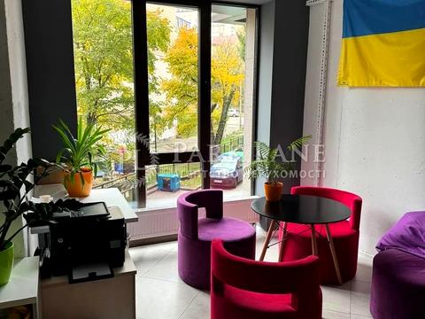 комерційна за адресою Василя Тютюнника вул. (Анрі Барбюса), 28-А