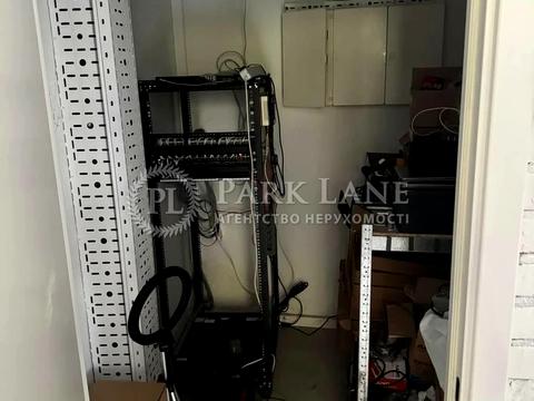 комерційна за адресою Василя Тютюнника вул. (Анрі Барбюса), 28-А