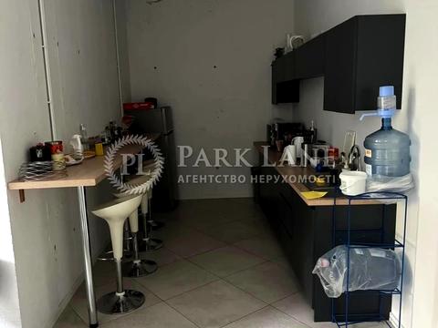 комерційна за адресою Василя Тютюнника вул. (Анрі Барбюса), 28-А