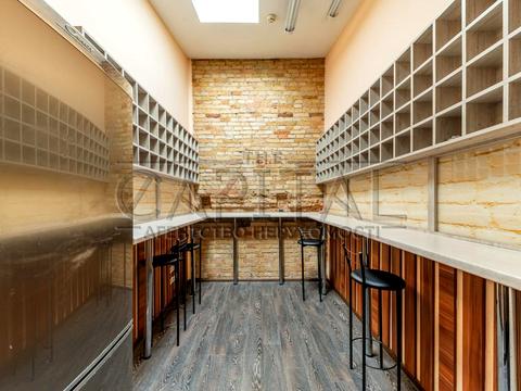 коммерческая по адресу Верхній Вал ул., 22