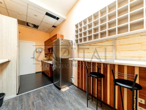 коммерческая по адресу Верхній Вал ул., 22