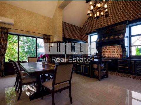 будинок за адресою Центральна