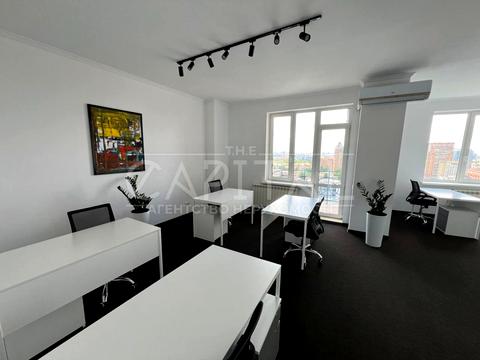 комерційна за адресою Князів Острозьких вул. (Московська), 46/2