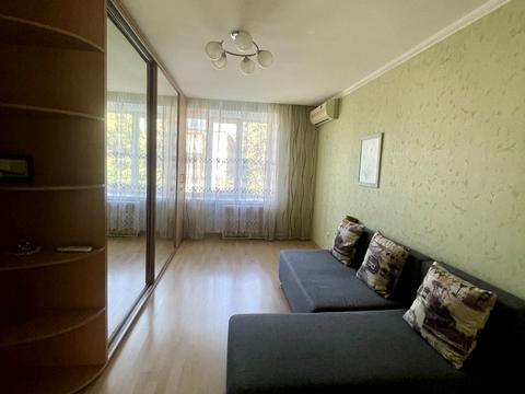 квартира за адресою Запорізька вул., 11