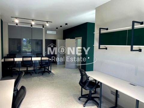 комерційна за адресою Жилянська вул., 68