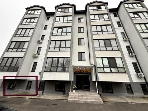 комерційна за адресою Березинська вул., 38Б