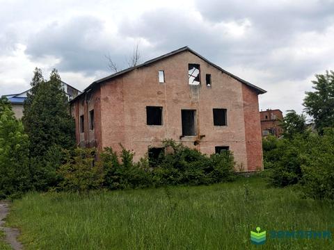 участок по адресу Лесі Українки