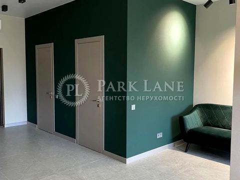 комерційна за адресою Жилянська вул., 68