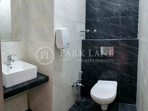 комерційна за адресою Жилянська вул., 68